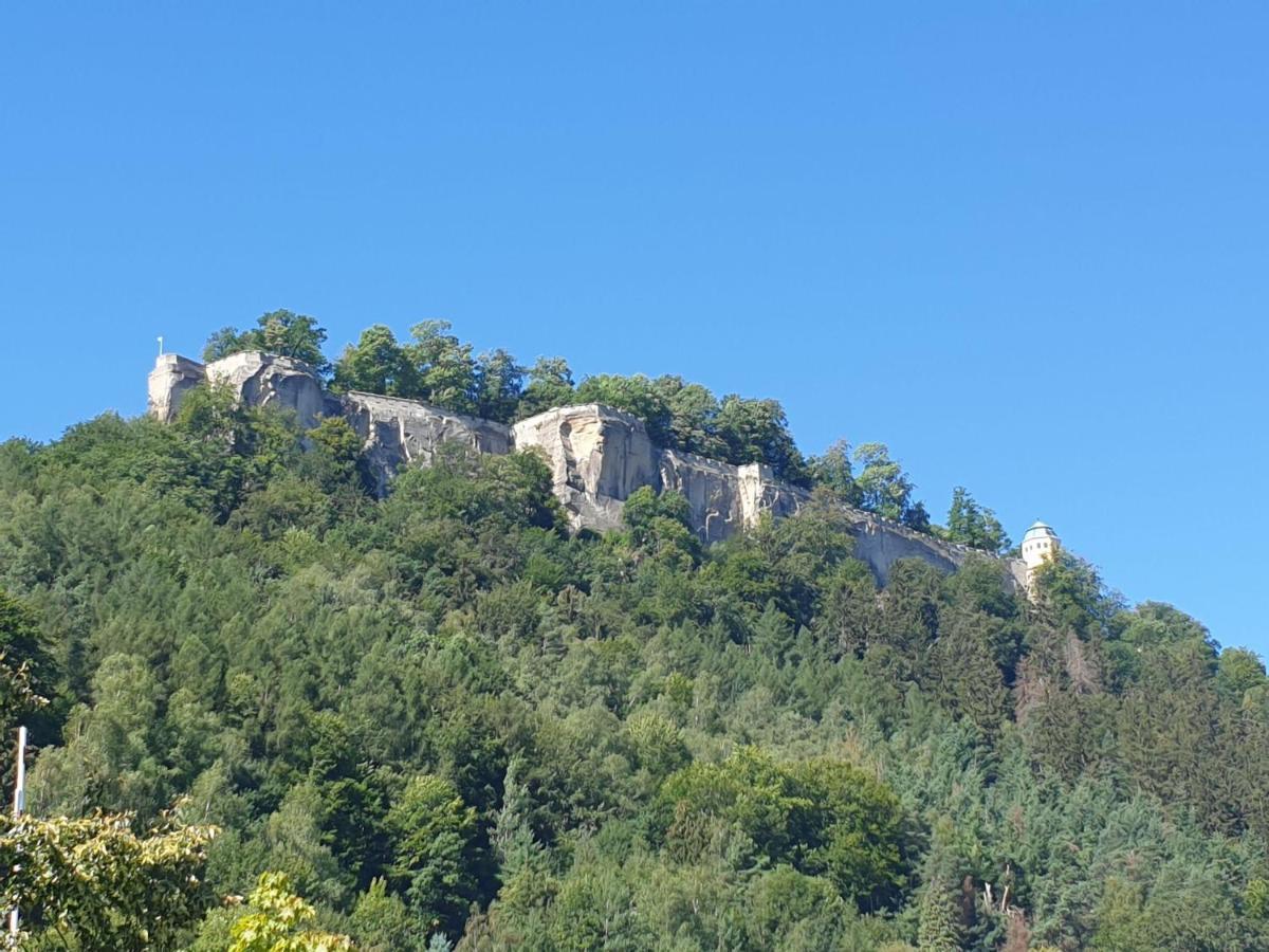 Saechsische-Schweiz-Ferienhaus-Wohnung-2-Mit-Hervorragendem-Panoramablick-Ueber-Das-Elbtal Königstein an der Elbe Zewnętrze zdjęcie